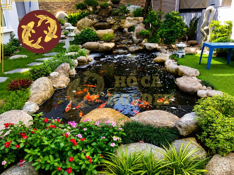 Bí Quyết Trồng Cây Quanh Hồ Cá Koi Xanh Mát Quanh Năm 2 Nên ưu tiên những loại cây có bộ rễ không quá lớn, ít rụng lá và dễ chăm sóc