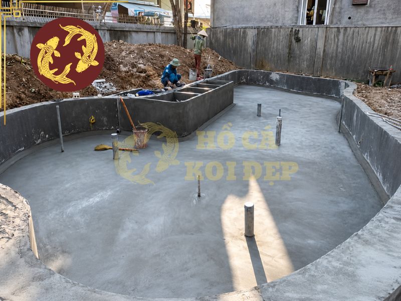 Hướng Dẫn Xử Lý Hồ Xi Măng Mới Trước Khi Nuôi Cá Koi 3 Sau khi hoàn thiện hồ, bạn nên để xi măng khô tự nhiên khoảng từ 7 đến 14 ngày trước khi cấp nước