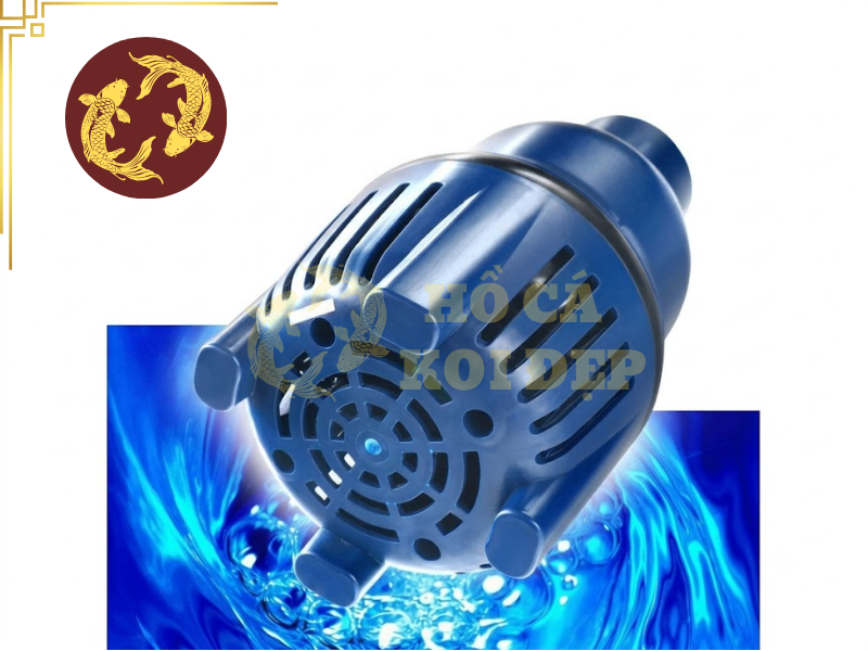 So Sánh Máy Bơm Jebao và Sobo Cho Hồ Cá Koi 3 Người nuôi nên đối chiếu công suất với lưu lượng và cột áp đạt được thay vì chỉ chọn máy có công suất thấp.