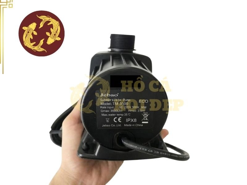 Nên Mua Máy Bơm Hồ Koi Hãng Nào? Gợi Ý Các Thương Hiệu Đáng Tham Khảo 1 Lưu lượng thể hiện lượng nước mà máy có thể luân chuyển trong một khoảng thời gian nhất định, thường được tính bằng m³/h hoặc L/h